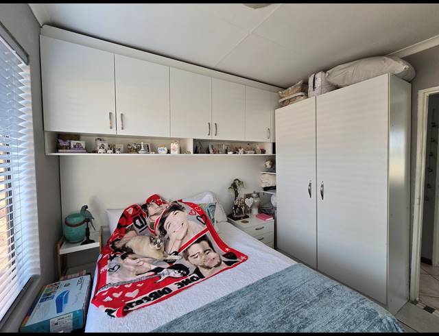 3 BEDROOM SECTIONAL TITLE FOR SALE IN SOUTH CREST